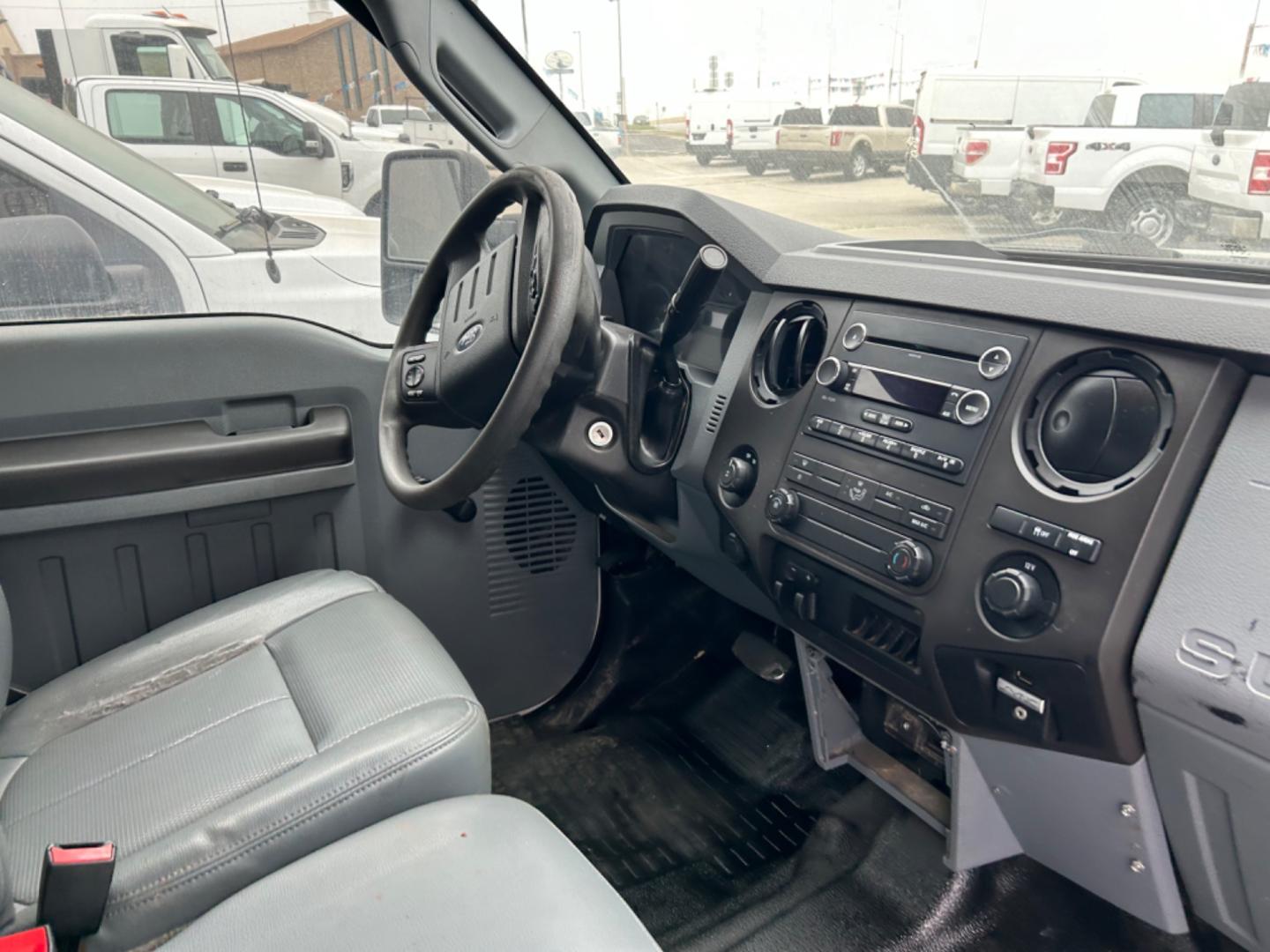 2015 White Ford F-350 SD (1FD7X3A66FE) with an 6.2L V8 F SOHC 16V engine, Automatic transmission, located at 1687 Business 35 S, New Braunfels, TX, 78130, (830) 625-7159, 29.655487, -98.051491 - Photo#12